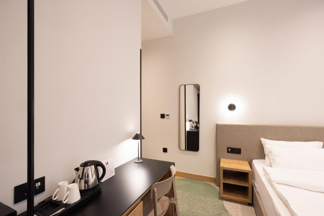 בלגרד Hop Inn Rooms & Suites מראה חיצוני תמונה